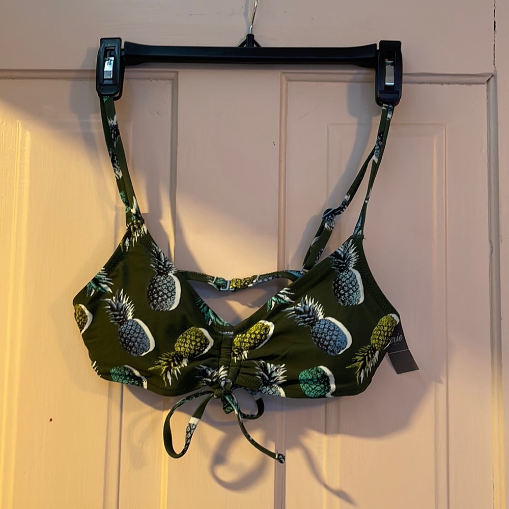 BRAND NEW aerie bikini top!